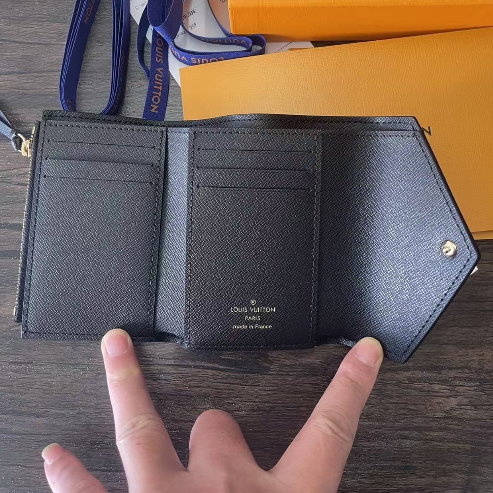 Louis Vuitton Monogram Victorine Wallet - Picture 9 of 12